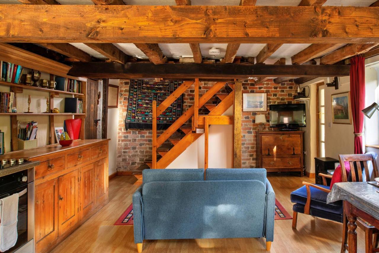 Finest Retreats - Great Cantal Granary Llandrindod Wells Exterior foto
